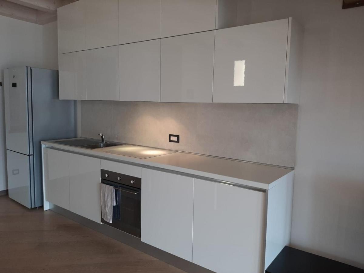 Bmp Apartment Deluxe 1 Jacuzzi Riscaldata Privata Vista Lago Di Garda 브렌조네 술 가르다 외부 사진