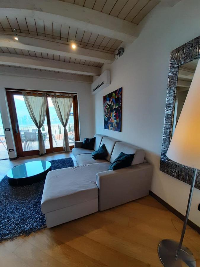 Bmp Apartment Deluxe 1 Jacuzzi Riscaldata Privata Vista Lago Di Garda 브렌조네 술 가르다 외부 사진