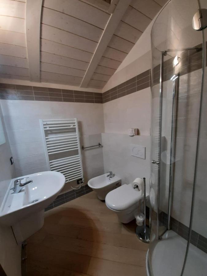 Bmp Apartment Deluxe 1 Jacuzzi Riscaldata Privata Vista Lago Di Garda 브렌조네 술 가르다 외부 사진
