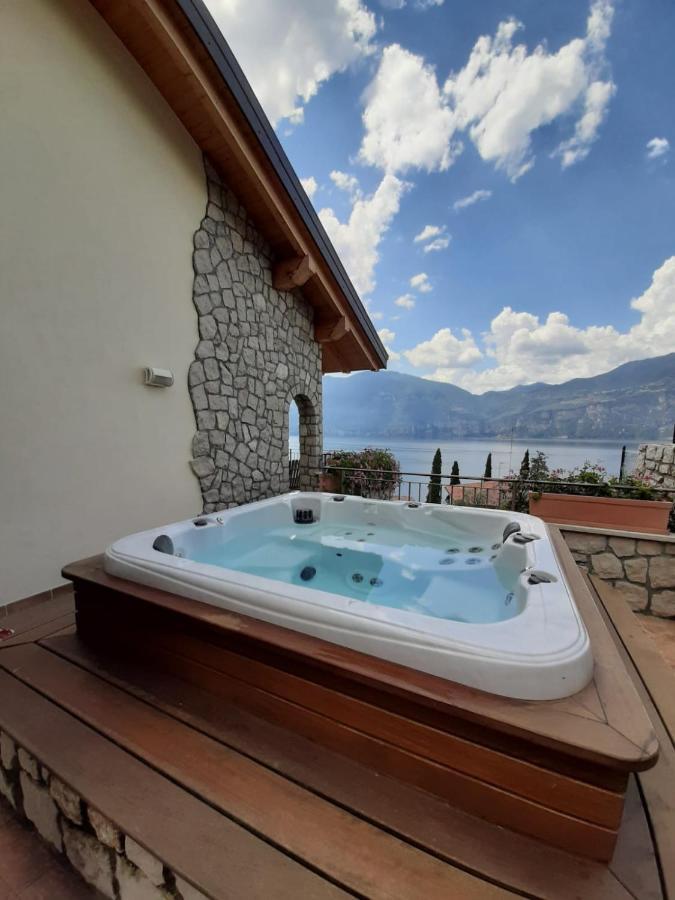 Bmp Apartment Deluxe 1 Jacuzzi Riscaldata Privata Vista Lago Di Garda 브렌조네 술 가르다 외부 사진