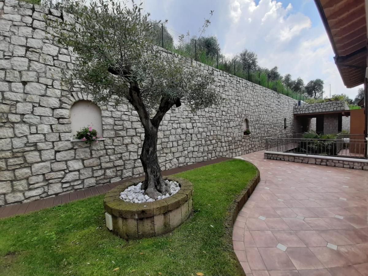 Bmp Apartment Deluxe 1 Jacuzzi Riscaldata Privata Vista Lago Di Garda 브렌조네 술 가르다 외부 사진