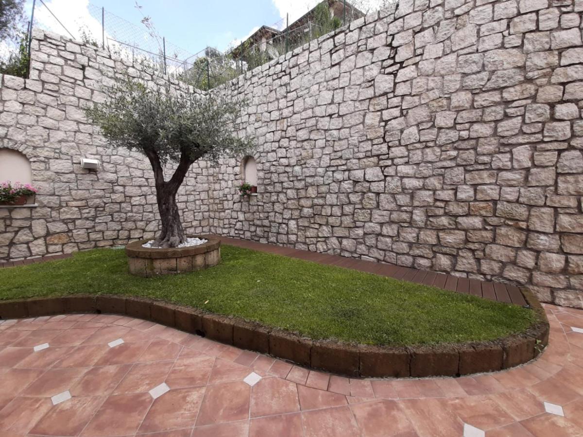 Bmp Apartment Deluxe 1 Jacuzzi Riscaldata Privata Vista Lago Di Garda 브렌조네 술 가르다 외부 사진