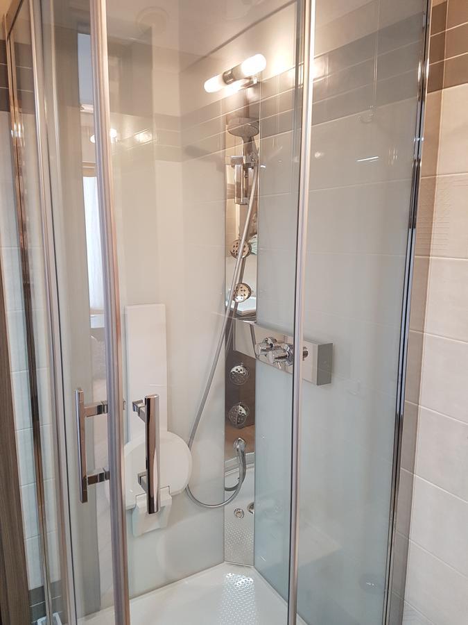 Bmp Apartment Deluxe 1 Jacuzzi Riscaldata Privata Vista Lago Di Garda 브렌조네 술 가르다 외부 사진